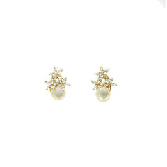 Snowy Pearl Earrings