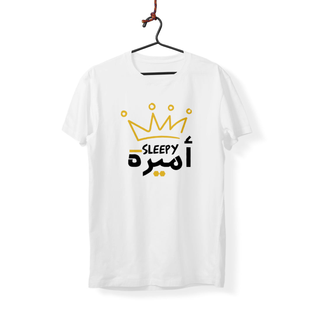 Sleepy Amira - T-Shirt